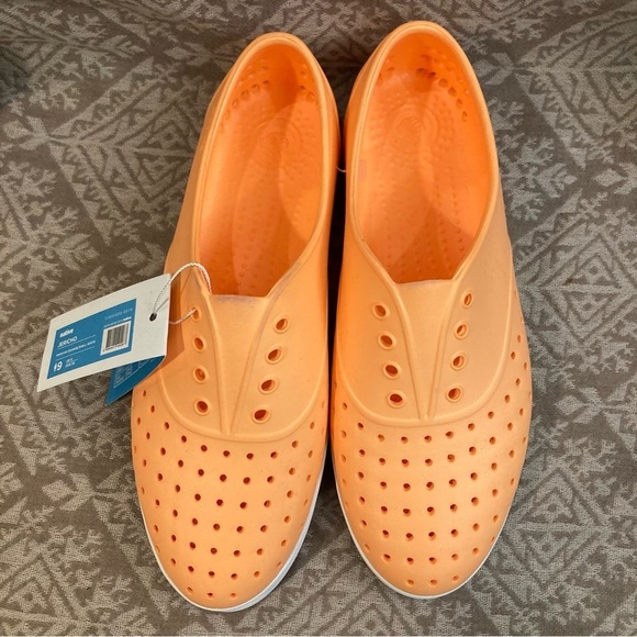 NATIVE Sz 9 Jericho Slip On Rubber Comfort Perforated Top Flats  Shoes - Picture 7 of 16